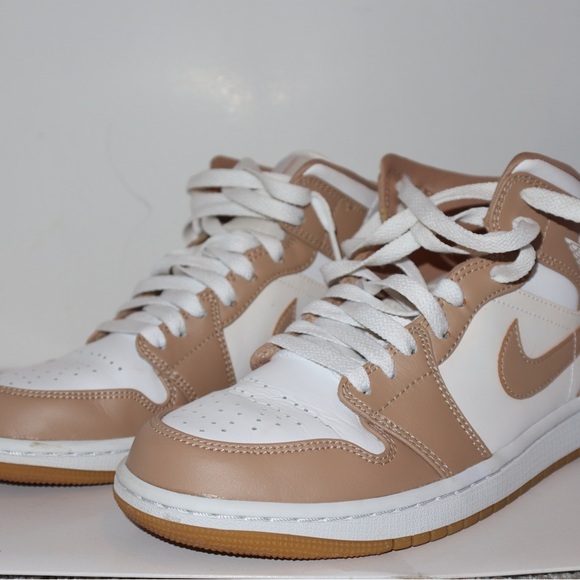 Air Jordan 1 Retro Mid Sneakers - Beige and White - Picture 5 of 7